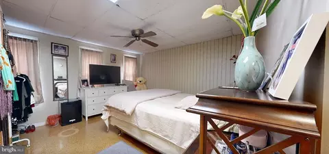 Bedroom - 2322 E Monument St, Baltimore, MD 21205 photo 2 of 6