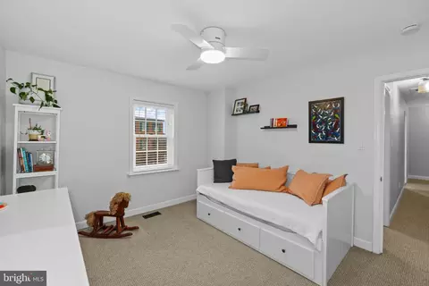 Bedroom - 132 W Lee St, Baltimore, MD 21201 photo 9 of 10