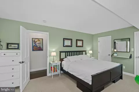 Bedroom - 132 W Lee St, Baltimore, MD 21201 photo 2 of 10