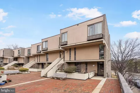 2200 Angelica Ter, Baltimore, MD 21209