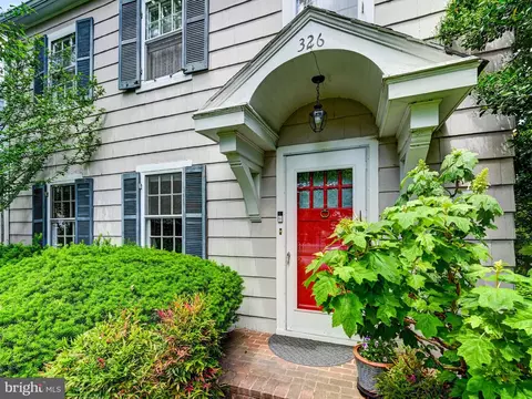 Exterior - 326 Saint Dunstans Rd, Baltimore, MD 21212 photo 2 of 15