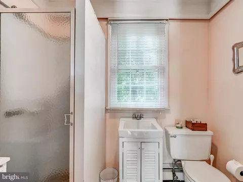 Bath - 326 Saint Dunstans Rd, Baltimore, MD 21212 photo 2 of 2