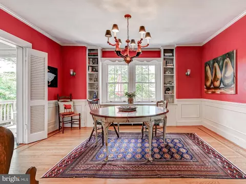 Dining - 326 Saint Dunstans Rd, Baltimore, MD 21212 photo 1 of 3