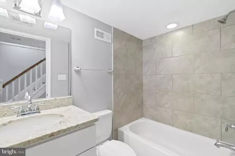 Bath - 1614 Clarkson St, Baltimore, MD 21230 photo 3 of 3