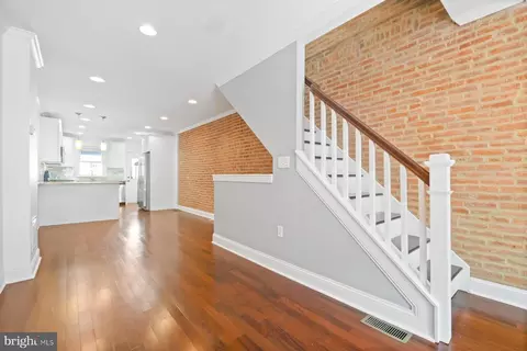 Entry Way - 1614 Clarkson St, Baltimore, MD 21230 photo 2 of 6
