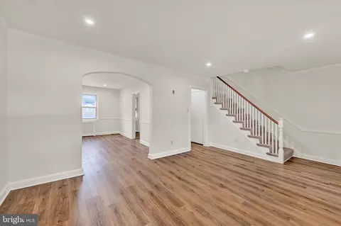 Living - 5434 Nelson Ave, Baltimore, MD 21215 photo 3 of 5