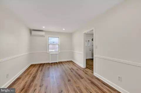 Living - 5434 Nelson Ave, Baltimore, MD 21215 photo 4 of 5