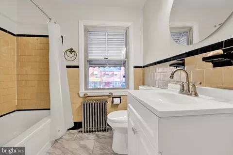 Bath - 5434 Nelson Ave, Baltimore, MD 21215 photo 1 of 1