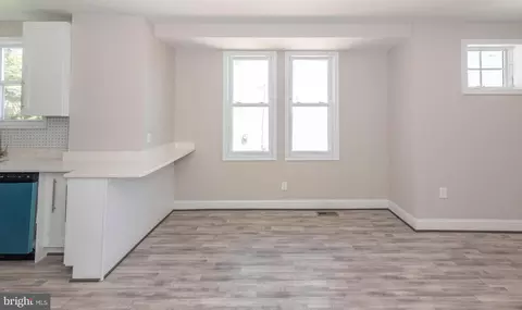 Living - 5316 Plainfield Ave, Baltimore, MD 21206 photo 3 of 4