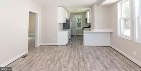 Entry Way - 5316 Plainfield Ave, Baltimore, MD 21206 photo 1 of 11