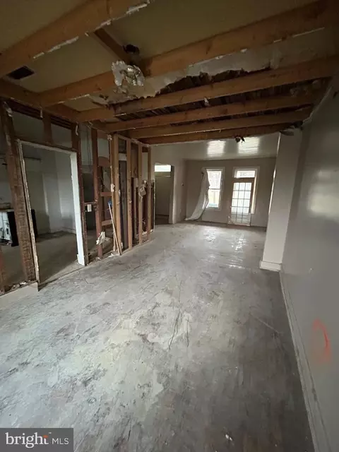 2802 Springhill Ave, Baltimore, MD 21215 photo 3
