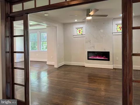 Living - 3205 Beverly Rd, Baltimore, MD 21214 photo 2 of 4