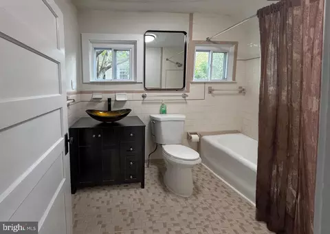 Bath - 3205 Beverly Rd, Baltimore, MD 21214 photo 2 of 2