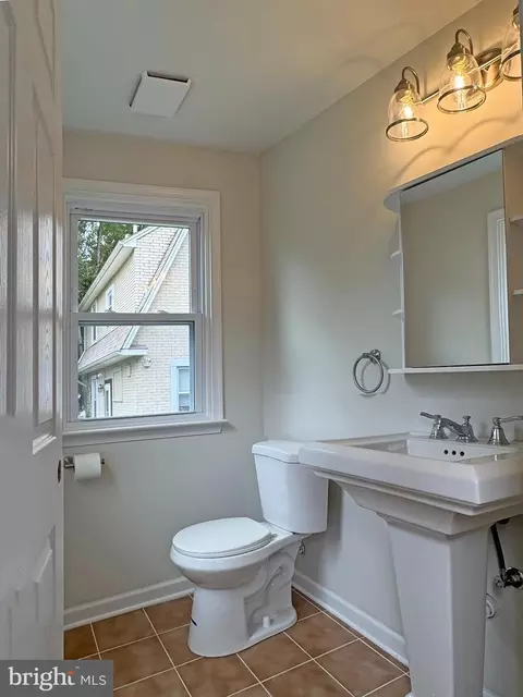 Bath - 3205 Beverly Rd, Baltimore, MD 21214 photo 1 of 2