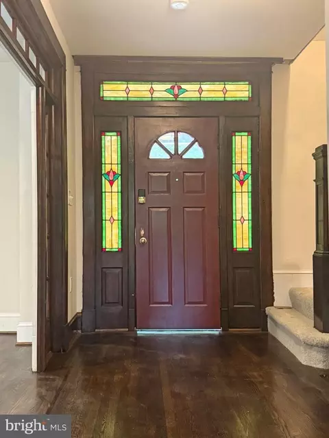 Entry Way - 3205 Beverly Rd, Baltimore, MD 21214 photo 1 of 4