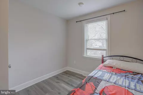 Bedroom - 4814 Briarclift Rd, Baltimore, MD 21229 photo 5 of 8