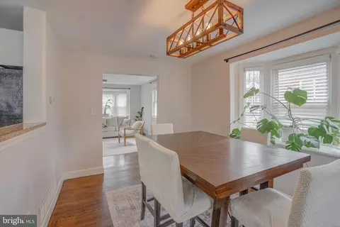 Dining - 4814 Briarclift Rd, Baltimore, MD 21229 photo 2 of 2