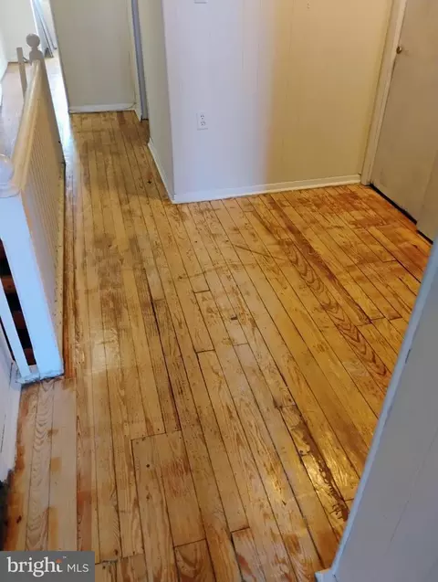 Entry Way - 2019 Ramsay St, Baltimore, MD 21223 photo 4 of 5
