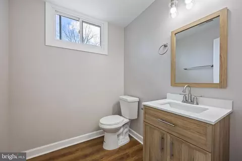 Bath - 3908 Primrose Ave, Baltimore, MD 21215 photo 1 of 3