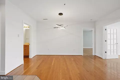 Living - 2772 Lighthouse Pt E #201, Baltimore, MD 21224 photo 1 of 13