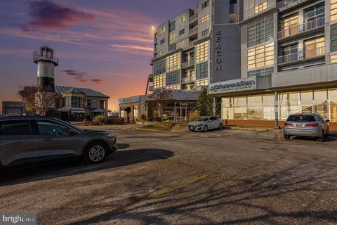 2772 Lighthouse Pt E #201, Baltimore, MD 21224