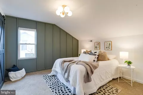 Bedroom - 5805 Highgate Dr, Baltimore, MD 21215 photo 9 of 16