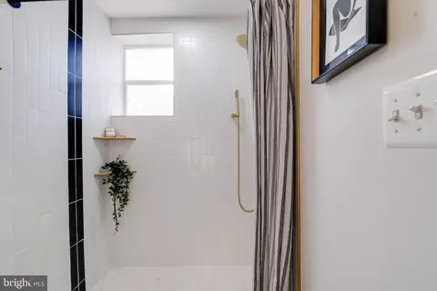 Bath - 5805 Highgate Dr, Baltimore, MD 21215 photo 2 of 5