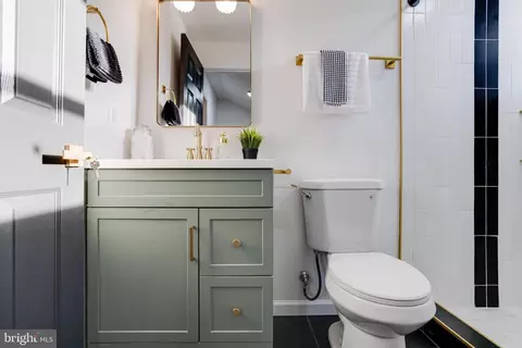 Bath - 5805 Highgate Dr, Baltimore, MD 21215 photo 1 of 5