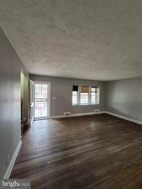 Living - 4905 Briarclift Rd, Baltimore, MD 21229 photo 2 of 3