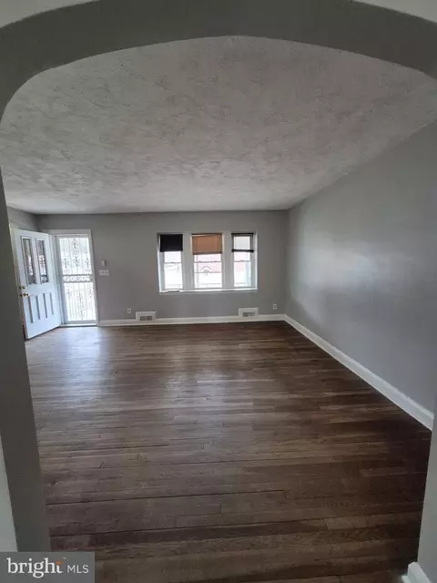 Living - 4905 Briarclift Rd, Baltimore, MD 21229 photo 1 of 3