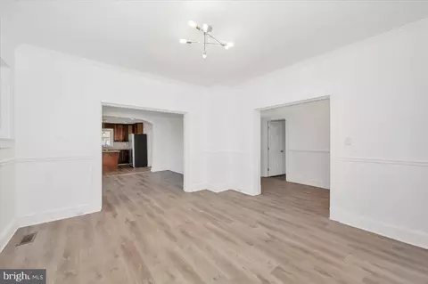 Entry Way - 3503 Garrison Blvd, Baltimore, MD 21215 photo 4 of 16