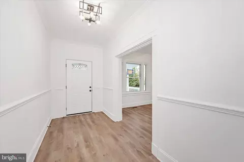 Entry Way - 3503 Garrison Blvd, Baltimore, MD 21215 photo 1 of 16