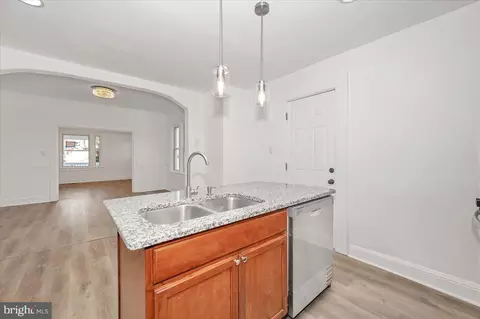 Entry Way - 3503 Garrison Blvd, Baltimore, MD 21215 photo 7 of 16