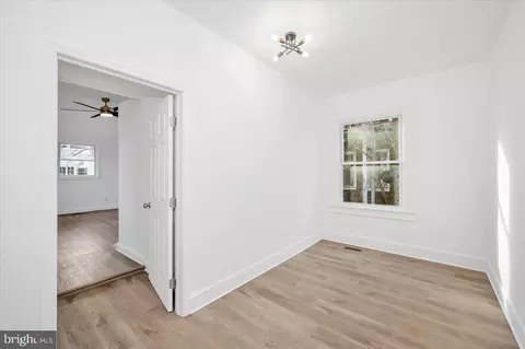 Entry Way - 3503 Garrison Blvd, Baltimore, MD 21215 photo 8 of 16