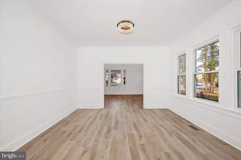 Living - 3503 Garrison Blvd, Baltimore, MD 21215 photo 3 of 4
