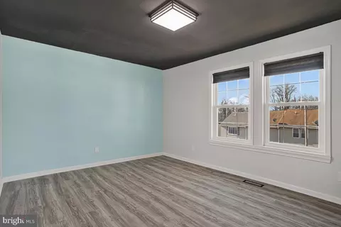 46 Cobber Ln, Baltimore, MD 21229 photo 17