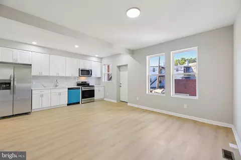 329 E University Pkwy, Baltimore, MD 21218