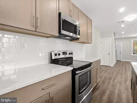 Entry Way - 2800 E Chase St, Baltimore, MD 21213 photo 1 of 1
