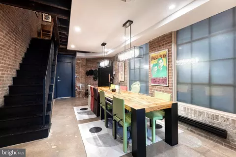 Dining - 862 Tyson St, Baltimore, MD 21201 photo 2 of 4
