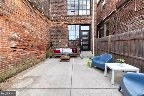 Exterior - 862 Tyson St, Baltimore, MD 21201 photo 3 of 9