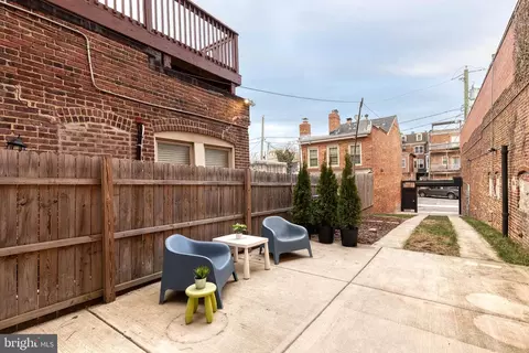 Exterior - 862 Tyson St, Baltimore, MD 21201 photo 6 of 9