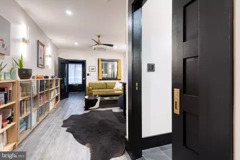 Entry Way - 862 Tyson St, Baltimore, MD 21201 photo 3 of 6