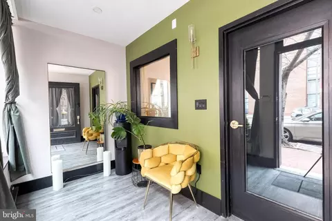 Entry Way - 862 Tyson St, Baltimore, MD 21201 photo 2 of 6