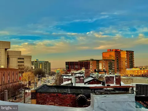 View/Area - 862 Tyson St, Baltimore, MD 21201 photo 1 of 5