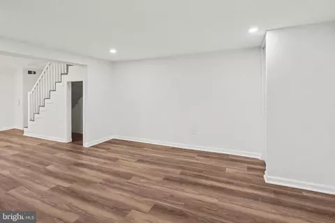 Entry Way - 4289 Falls Rd, Baltimore, MD 21211 photo 6 of 6