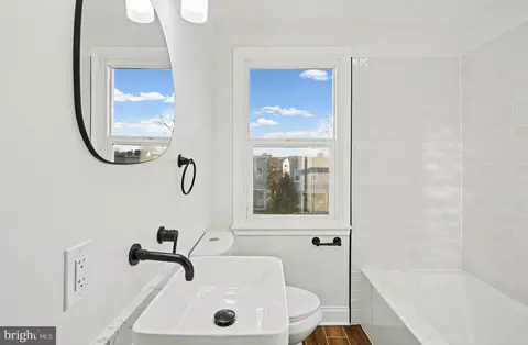 Bath - 4289 Falls Rd, Baltimore, MD 21211 photo 1 of 2