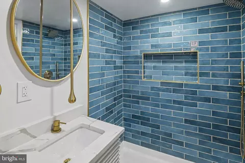 Bath - 4289 Falls Rd, Baltimore, MD 21211 photo 2 of 2