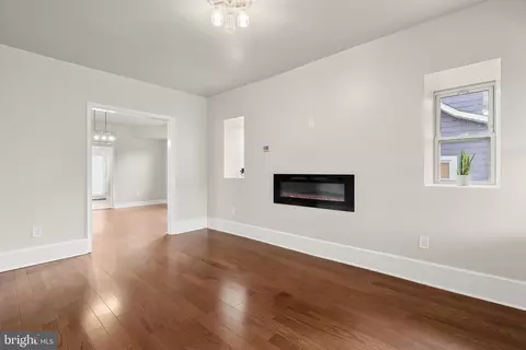 Living - 5403 Hamlet Ave, Baltimore, MD 21214 photo 3 of 10