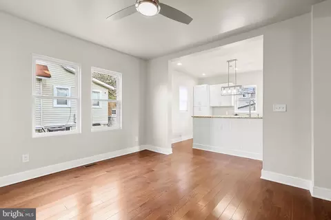 Living - 5403 Hamlet Ave, Baltimore, MD 21214 photo 9 of 10