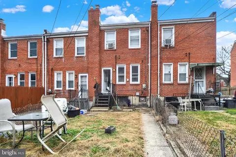 Exterior - 3552 Benzinger Rd, Baltimore, MD 21229 photo 2 of 2